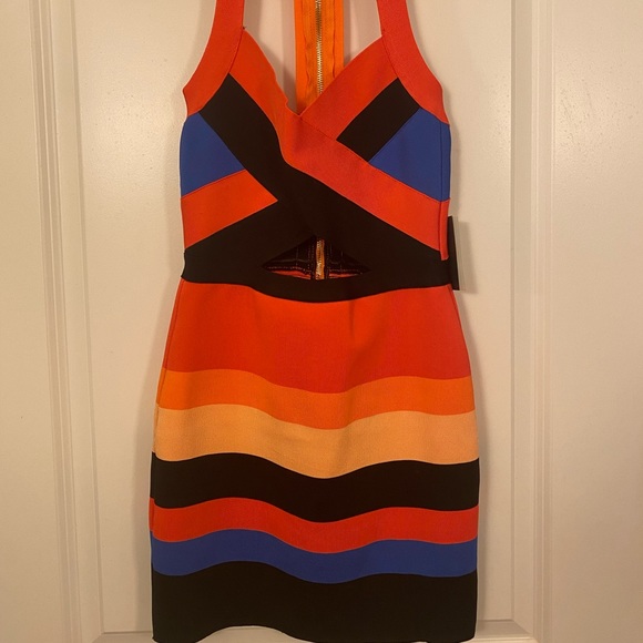 x Naven Robyn Dress - NBD - Picture 2 of 3